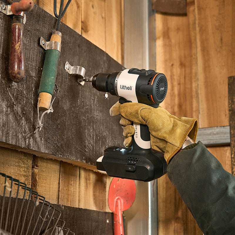 Leistungsstarker Akku Bohrschrauber mit effizientem Stromversorgungssystem für konstante Drehkraft