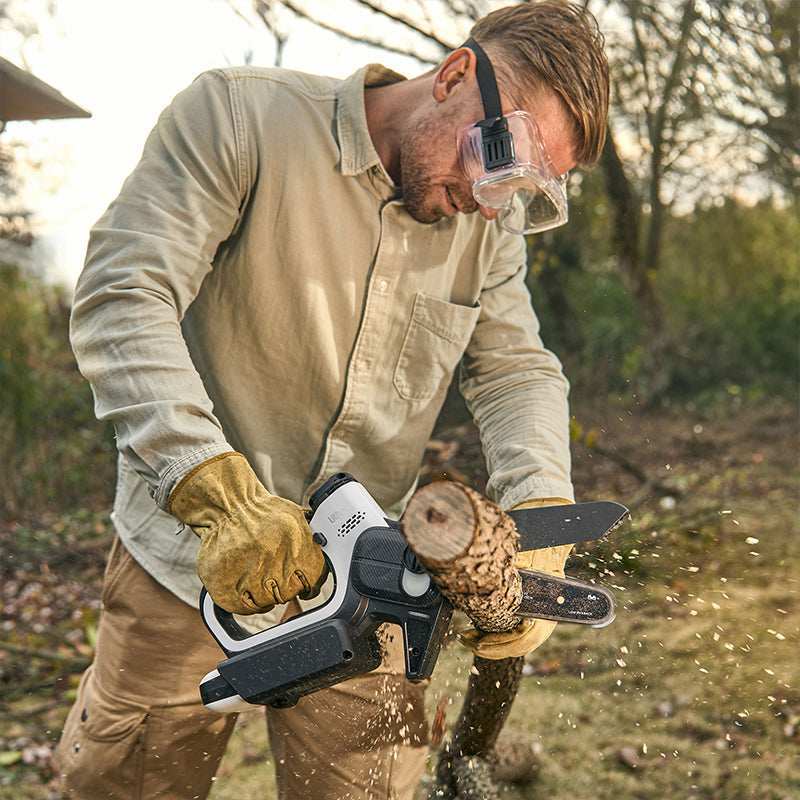 Mini Kettensäge mit bürstenlosem 20V-Motor für langlebiges und geräuscharmes Schneiden