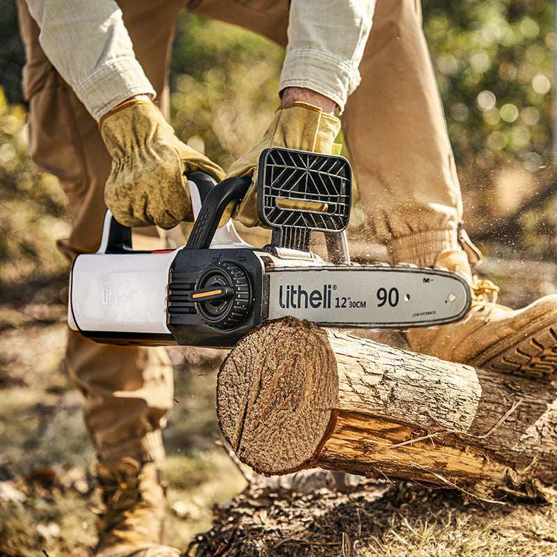 Schwertlänge von 30,5 cm ermöglicht bis zu 84 Schnitte in 10x10 cm Holzblöcken