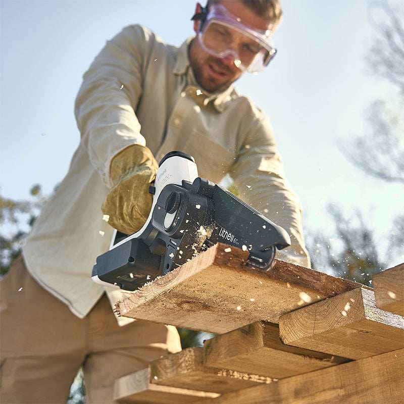 Schnelles Schneiden von Ästen und Holz mit 7,5 m/s Schnittgeschwindigkeit